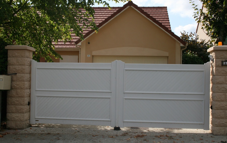 Nos modèles de portails PVC à Sartrouville