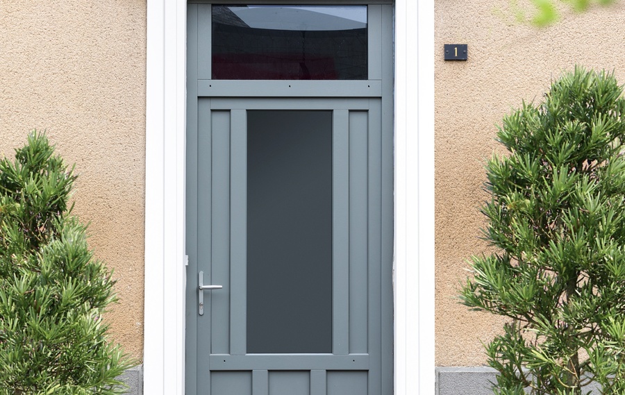 Notre gamme de porte d'entrée en BOIS CLASSIQUE et CREATIVE CONTEMPORAINE à SARTROUVILLE