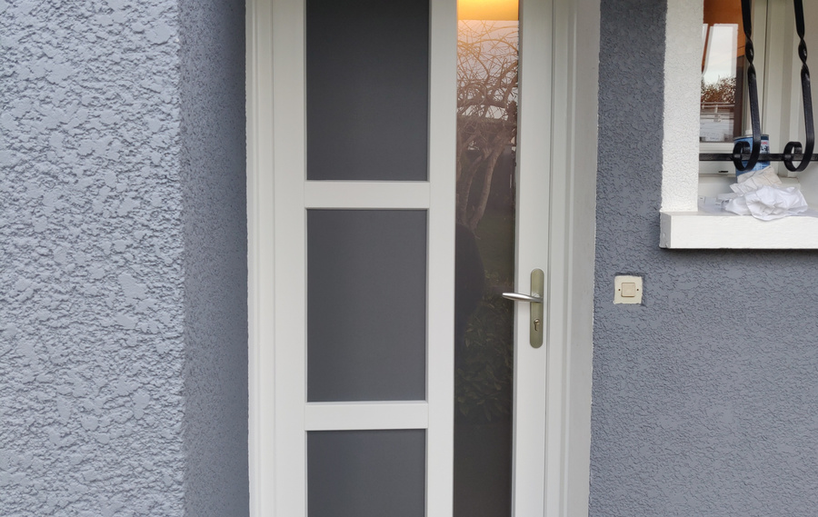 Notre gamme de portes d'entrée en PVC CLASSIQUE et PVC CONTEMPORAINE à Sartrouville